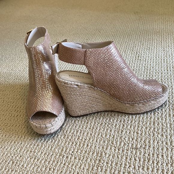 Kenneth Cole Wedge EUC Size 10 - Picture 3 of 4